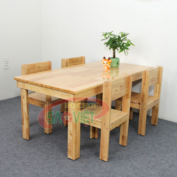 bàn ghế mầm non montessori 4 chỗ cho bé bằng gỗ cao su S013VF4
