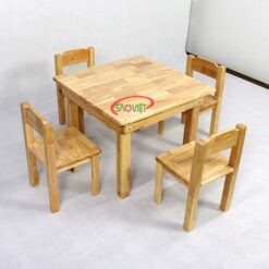 bàn ghế gỗ 4 chỗ cho bé mầm non S013VF03
