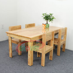 bàn ghế mầm non montessori 4 chỗ cho bé bằng gỗ cao su S013VF4
