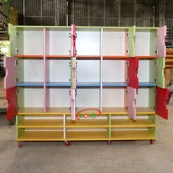 kệ giỏ dép mầm non