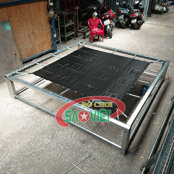 khung sắt cho sàn nhún trampoline trẻ em NL09A03