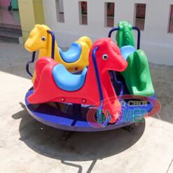 mâm xoay đu quay 3 con ngựa cho bé mầm non s06n01